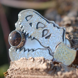 T-rex skull with real dinosaur bone fossil - Pendant necklace