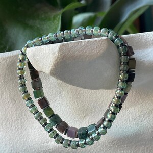 Pulsera de piedras preciosas de colores para hombre Pulsera para amigo Regalo para hombre Ágata color natural de alta calidad Piedra cúbica de hematita negra Miyuki