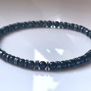 Dark Armband für Männer Armband für einen Freund Leidenschaftliches Leben Geschenk Männer Hochwertige natürliche Edelsteine Dark Red Granat Hämatit