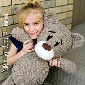 CROCHET PATTERN for Cuddly Big Bear, Teddy Bear Pattern, Crochet Bear.  Instant PDF Pattern Download. Violets & Heather, Plush Bulky Yarn