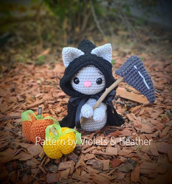 CROCHET PATTERN for Grim Reap-Purr Cat.Crochet Grim Reaper Pattern.Crochet Kitty Cat.Crochet Halloween Kitten Pattern. Instant PDF Download