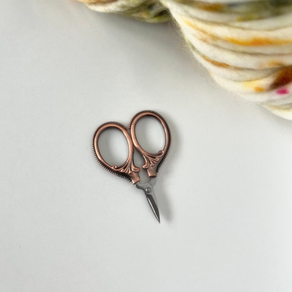 Craft scissors | Tiny style scissors | Embroidery scissors | Crochet scissors | Knitting scissors | Maker notions