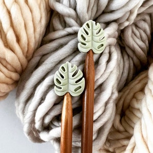 Knitting Needle Stoppers | MONSTERA LEAF needle stopper | Knitting Notions | Stitch Stoppers | Needle Point Protectors | Stitch Holders