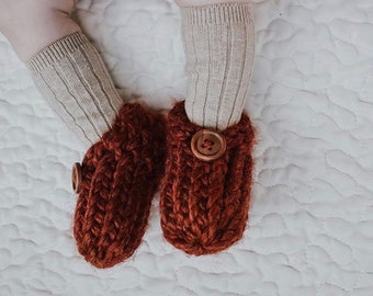 Baby booties | Gender reveal | Birth announcement | baby photo prop | knitted baby booties