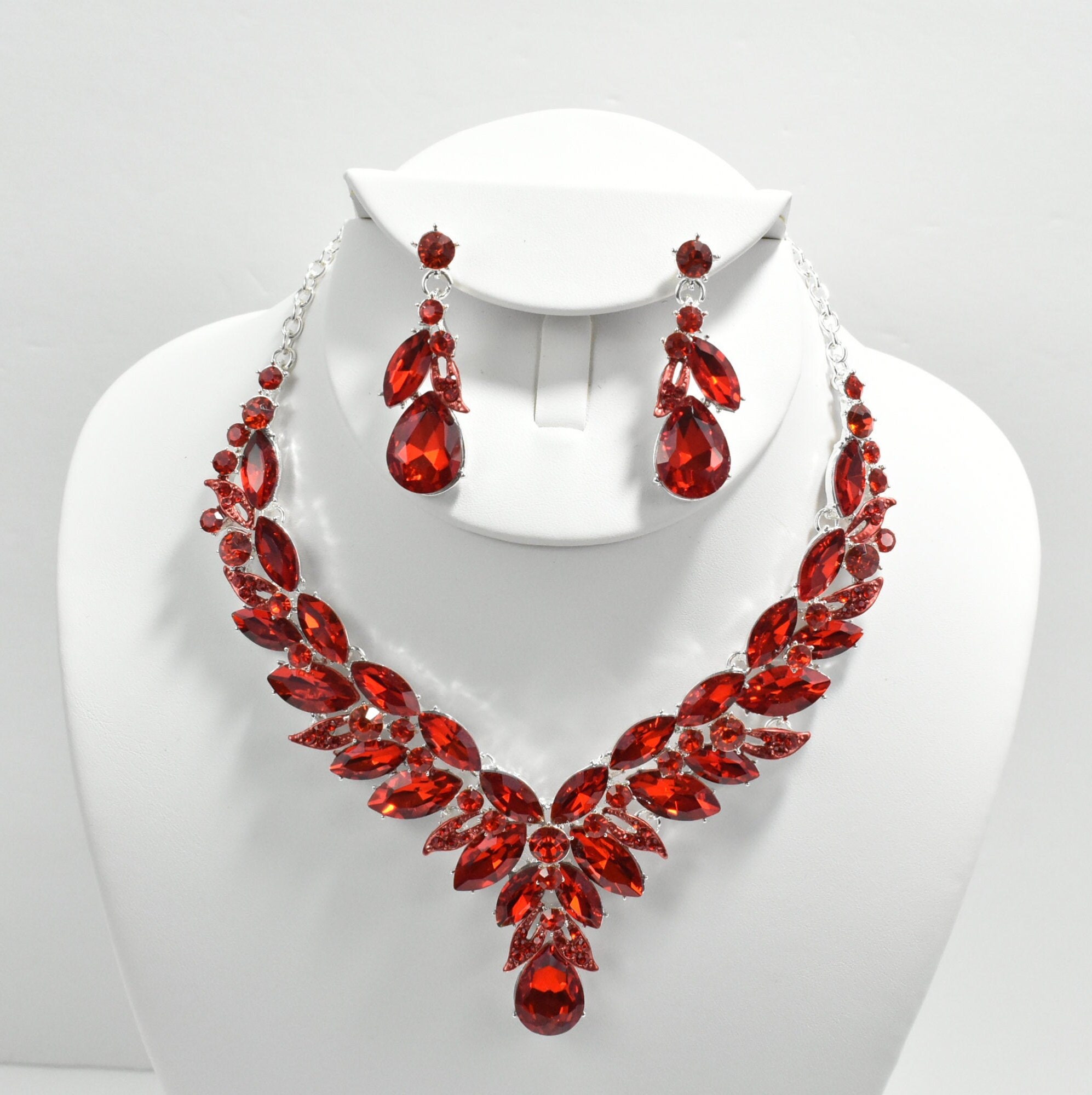 Red Holiday Necklace and Earrings Set Bridal Red Necklace Etsy