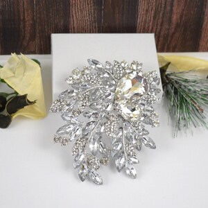 Extra Large Sparkly crystal rhinestone brooch pin - crystal wedding cake broach pin - rhinestone brooch bouquet crystal - bridal brooch pin image 2