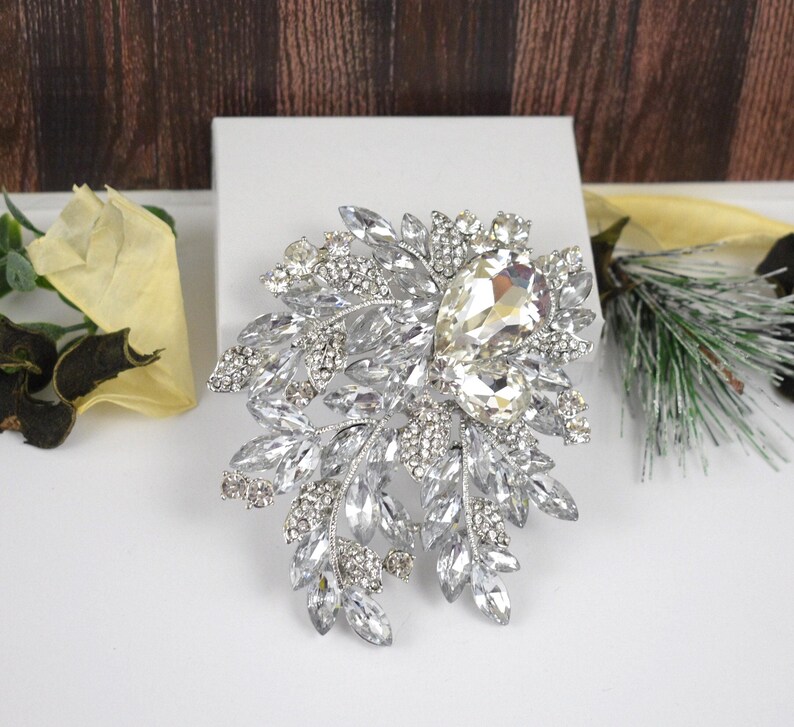 Extra Large Sparkly crystal rhinestone brooch pin - crystal wedding cake broach pin - rhinestone brooch bouquet crystal - bridal brooch pin image 2