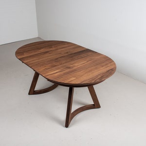 Mid Century Extendable Dining Table, Modern Oval Dining Table with Leaves, Walnut Extension Table on Walnut Legs