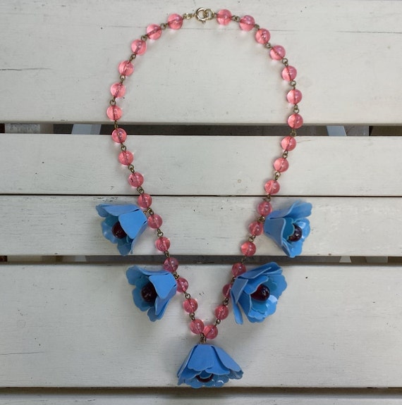 1940's vintage celluloid necklace - flowers - pink