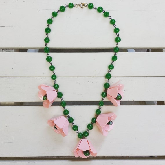1940's vintage celluloid necklace - flowers - pink