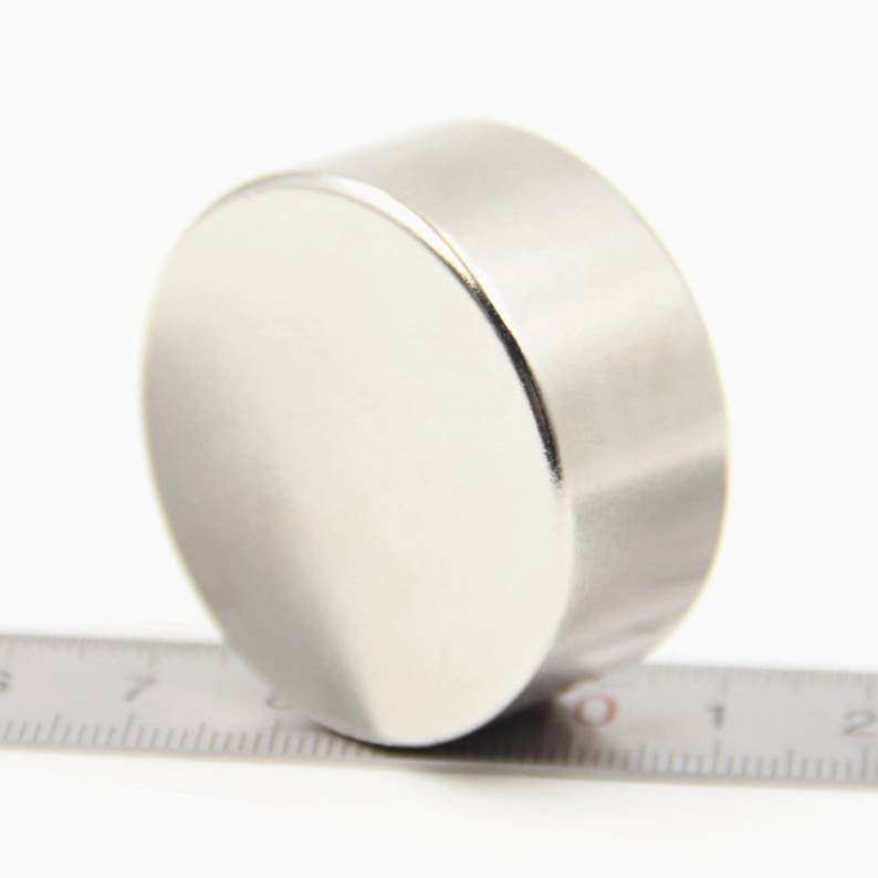 1 X VERY STRONG DISC MAGNET N35 GRADE 40MM DIA X 10MM RARE EARTH FROM THE UK!!