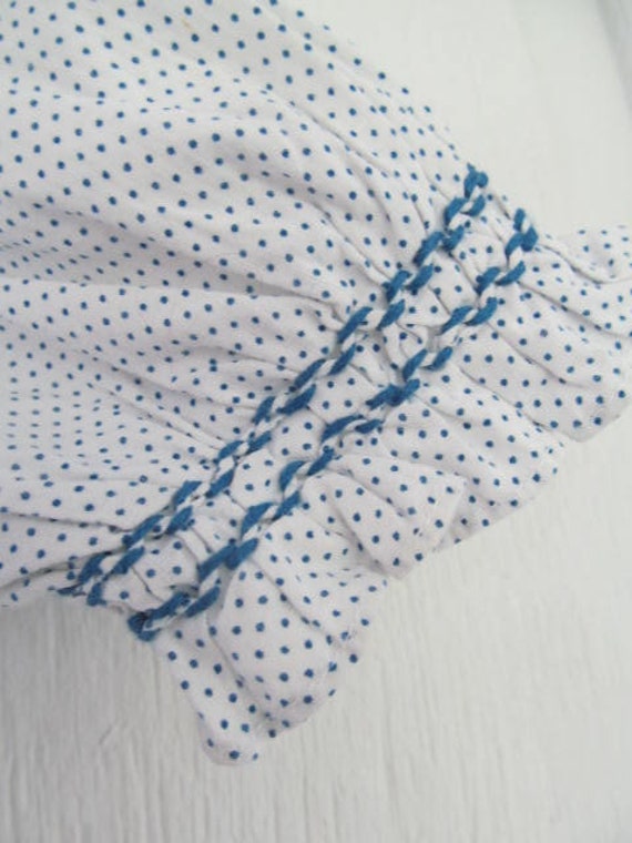 Darling Vintage Little Girl's Blue and White Smoc… - image 3
