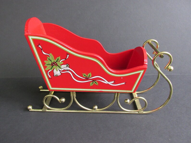Vtg Xmas Horse and Sleigh Handpainted Wood With Heavy Goldtoned Metal