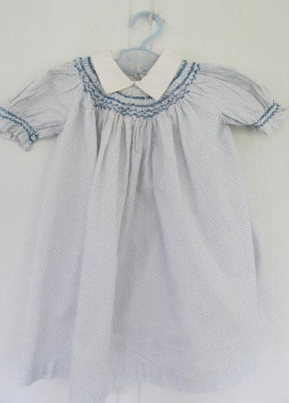 Darling Vintage Little Girl's Blue and White Smoc… - image 1