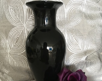 10” Classic Ceramic Vase - Black Collection