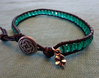 Women's 4mm Green Faceted Glass / Brown Leather Single Wrap Bead Bracelet with Irish Celtic Knot Button and Shamrock Charm