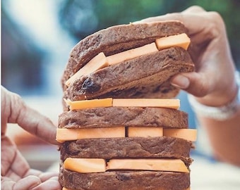 Jamaican Easter Bun – National Easter Bun 35 oz or 56 oz