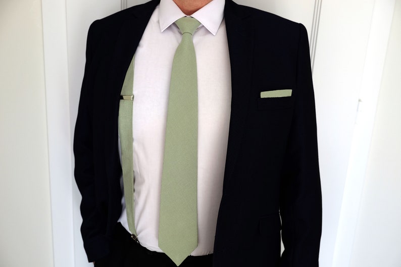 Noeud papillon vert sauge.noeud papillon en lin.cravate de mariage.cravate vert sauge.groomsmen necktie.green necktie.bow tie.light noeud papillon vert image 6