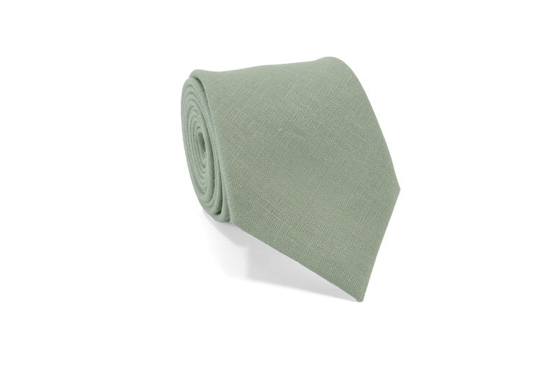 Sage green necktie.Light green bow tie.Light green bow tie. Sage green necktie .Noeud papillon vert sauge.Noeud papillon vert clair .Cravate image 1
