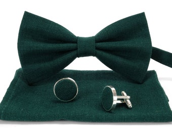 Dark green bow tie. Dark green bow tie and cufflinks square.Green necktie.Green suspenders. Cravate verte. Noeud papillon vert foncé.