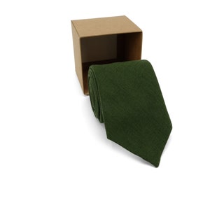 Dark green bow tie,Suspenders,Green bow tie,Dark green necktie, Necktie,Bow tie
