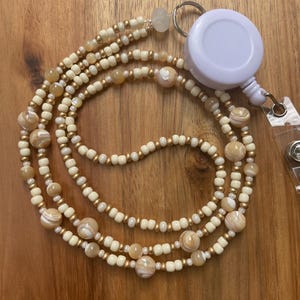 Swirled Shell Lanyard with Badge Reel