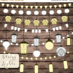 以下が含まれることがあります： さまざまな形と大きさの電球と提灯が付いた、ストリングライトのデジタルイラストのセット。ライトは木製の背景に吊り下げられています。画像の下部には、「String Lights」というテキストが筆記体で書かれています。