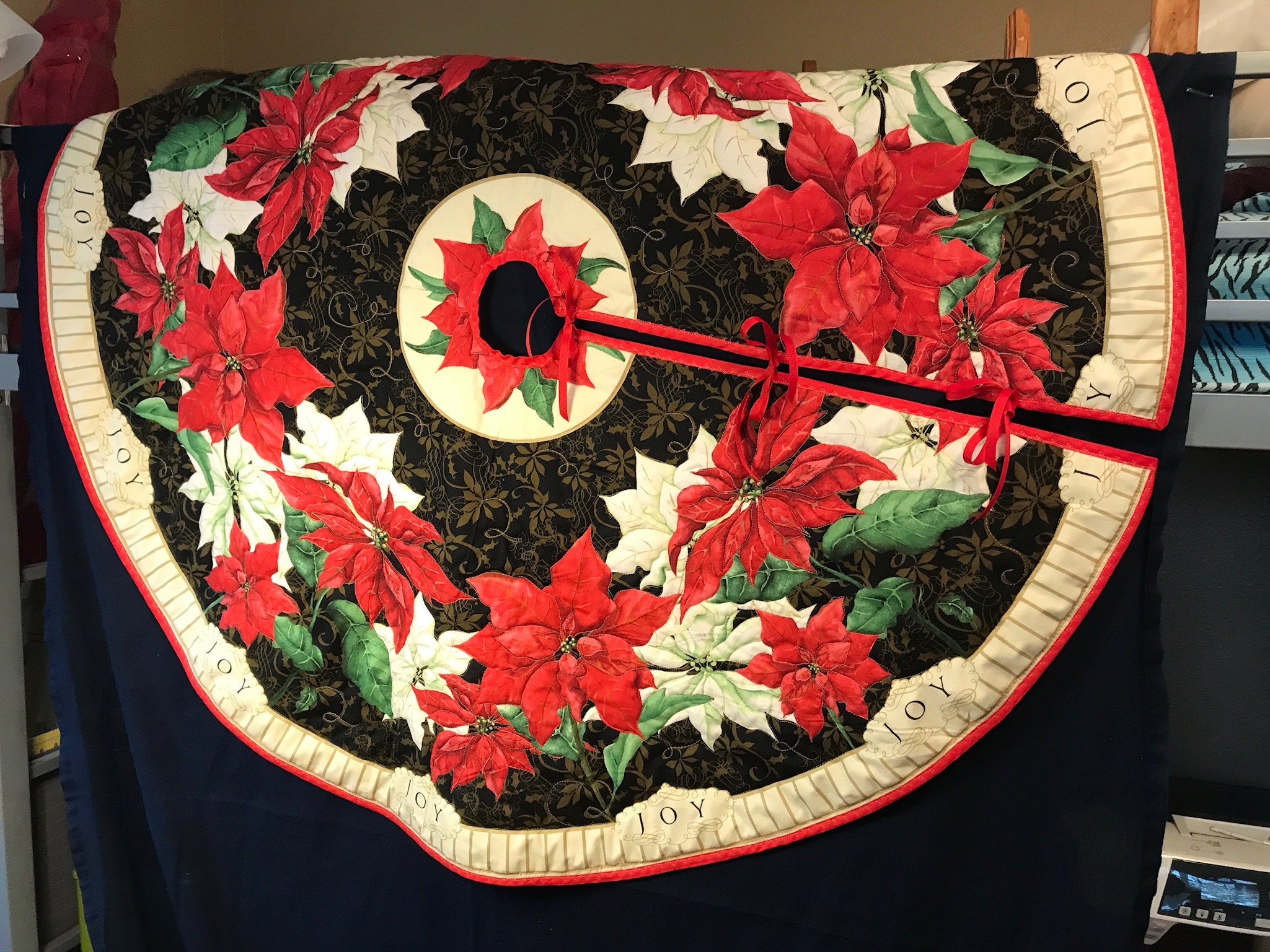 Quilted Poinsettia Christmas Tree Skirt Quilted Poinsettia Christmas Tree Skirt