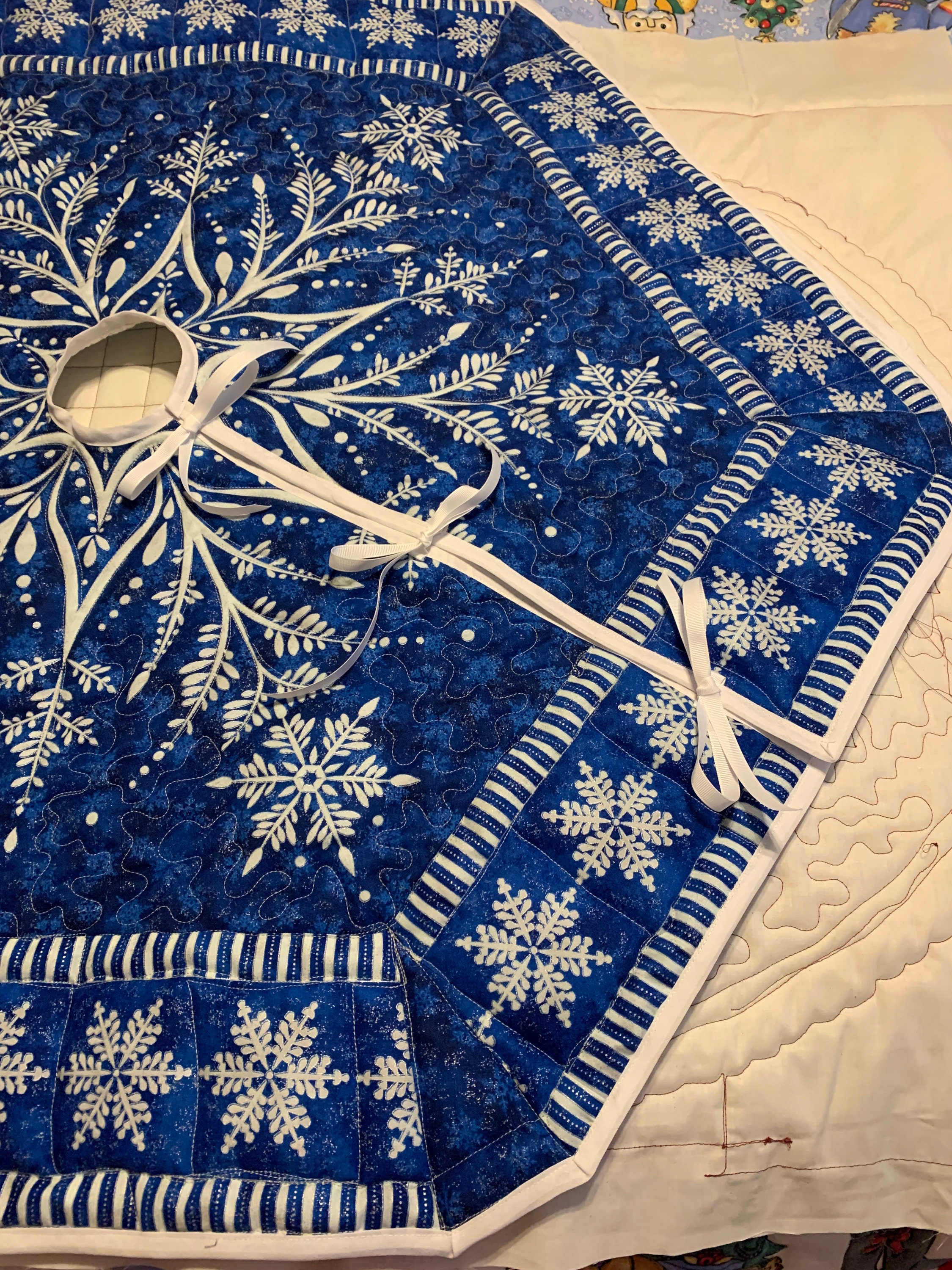Snowflake Christmas Tree Skirt 