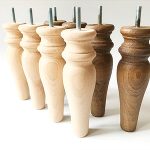 Taps toelopende houten meubelpoten, poten natuurlijke houten kleur, midden van de eeuw voor bedden, banken, stoelen, kasten, mooi ontwerp