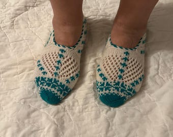 Hand Knit Woman’s Slippers Adult Size 8-9