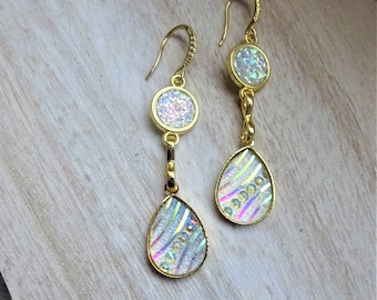 Earrings, transparent-white-gold, romantic, teardrop-shaped,