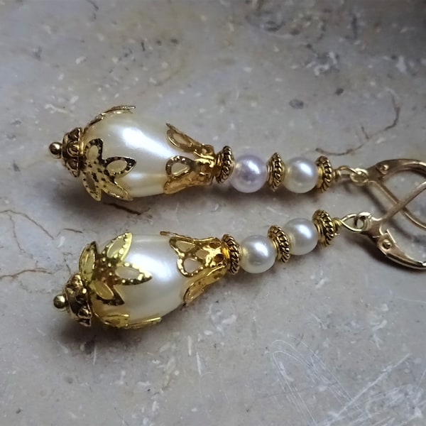 Boucles d'oreilles pendantes magiques or blanc baroque rococo renaissance oriental style vintage romantique, nostalgique