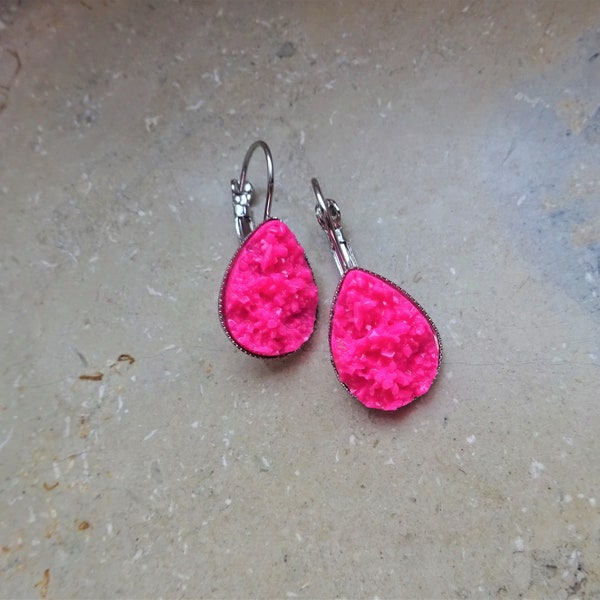 Ohrringe, pink,  tropfenförmiger Cabochon aus Harz, Fassung aus Edelstahl, Hingucker, Barbie