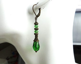 Charming earrings, drops, green - bronze, vintage style, romantic, nostaglic, faceted glass beads
