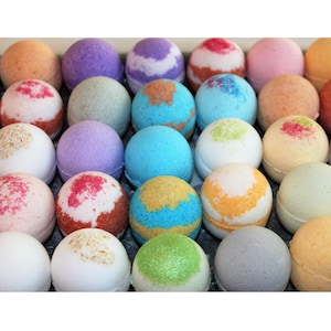 Bath Bombs 8 or 12 USA MADE  w/ Organic Shea & Mango Butter fizzies Assorted Scents  2.5oz Kays Bath