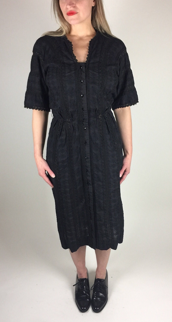 Vintage 50's black embroidered crochet lace sheer