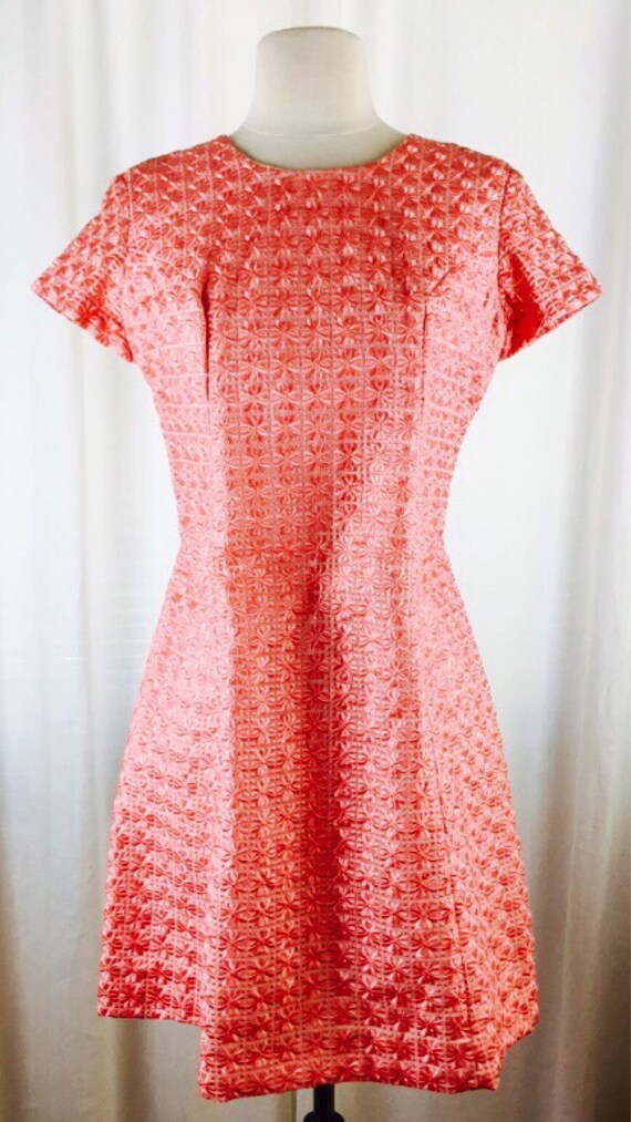 Vintage 60's mod gogo pink embroidered lace dress - image 3