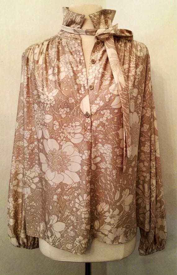 Vintage 70's  shiny beige fantasy floral print po… - image 6