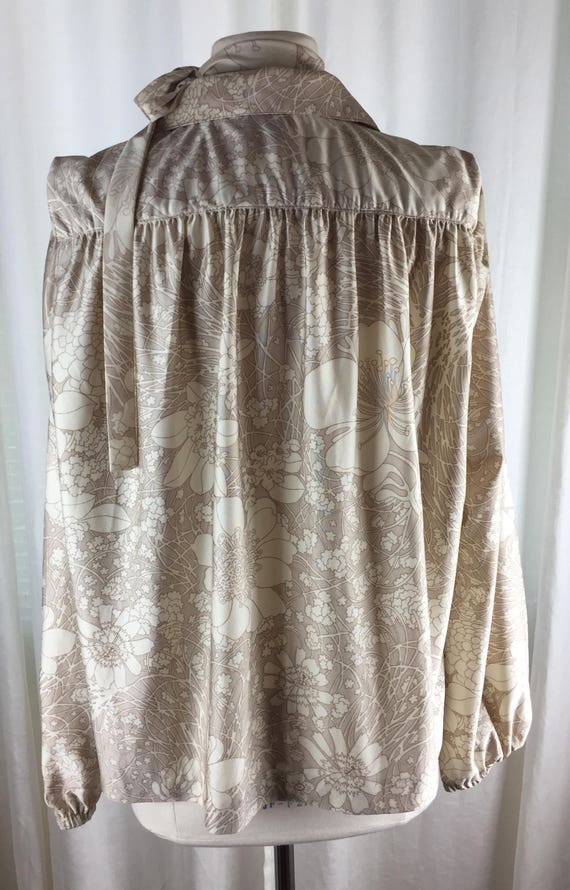 Vintage 70's  shiny beige fantasy floral print po… - image 5