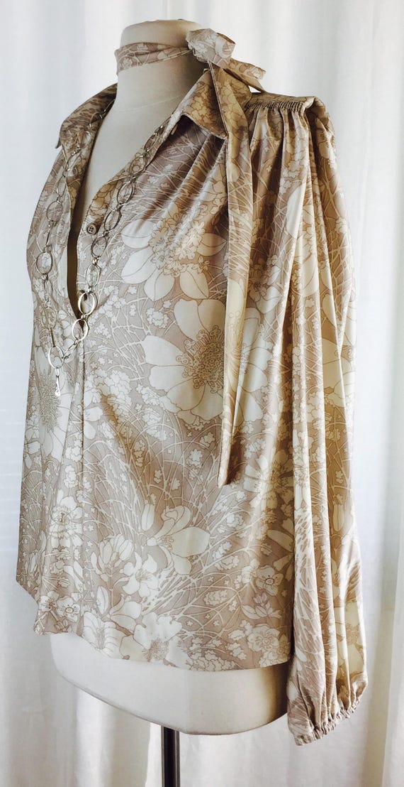 Vintage 70's  shiny beige fantasy floral print po… - image 1