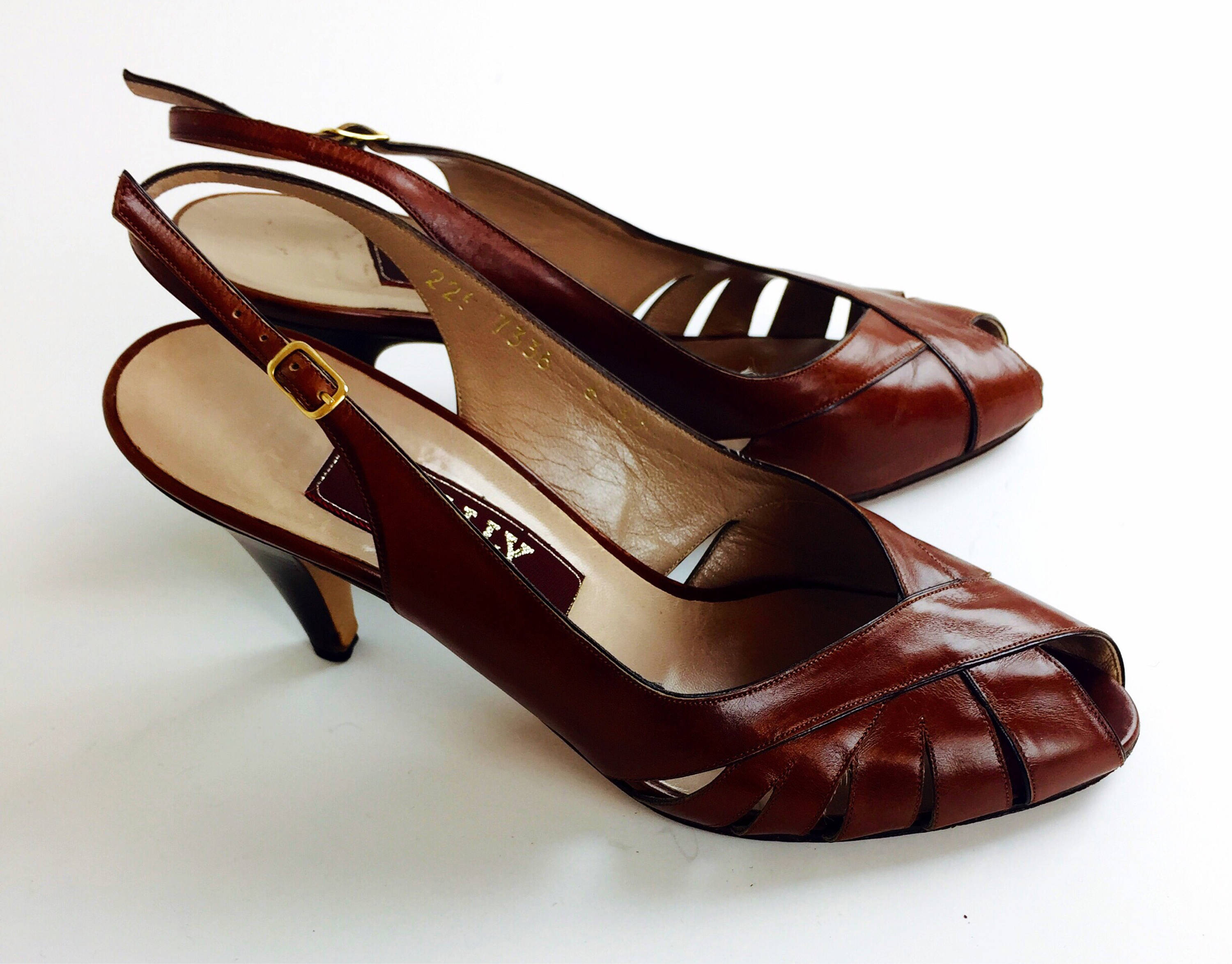 Vintage 80's designer leather heeled slingback sandals