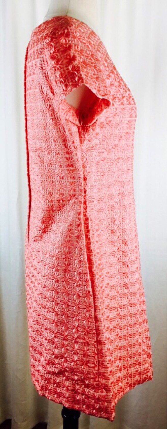 Vintage 60's mod gogo pink embroidered lace dress - image 4
