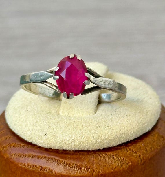 Vintage Soviet Ruby Ring with Split Shank – 875 S… - image 1