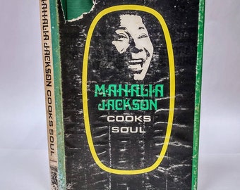 First Edition - Cooks Soul, by Mahalia Jackson. First Edition, 1970, Aurora Publishers Incorporated, Nashville and London.