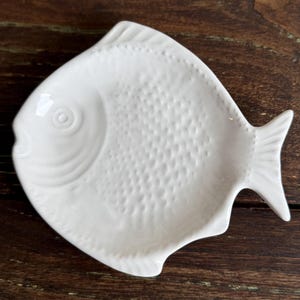 Ceramic Starters Plate fish-shaped from Portugal