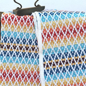 Traditional Portuguese Blanket hand-woven with high-quality cotton on an ancestral loom.