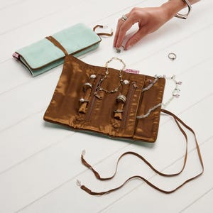 Gorgeous Mint velvet jewellery roll with brown satin lining & beaded ties. Jewelry case, jewelry wrap JR10MC