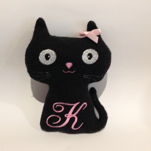パーソナライズされた刺繍、イニシャル入り、手作りのぬいぐるみ、黒猫のぬいぐるみ