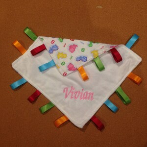 gepersonaliseerde geborduurde baby taggie deken, veiligheidsdeken